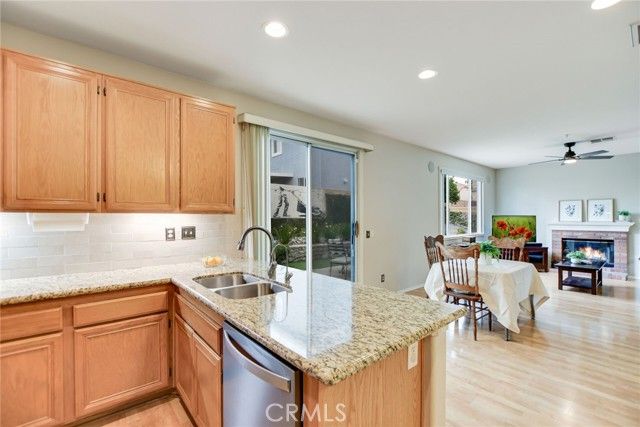 5744 Tamarisk Way, Fontana, CA 92336