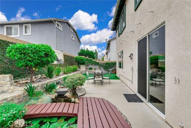 5744 Tamarisk Way, Fontana, CA 92336