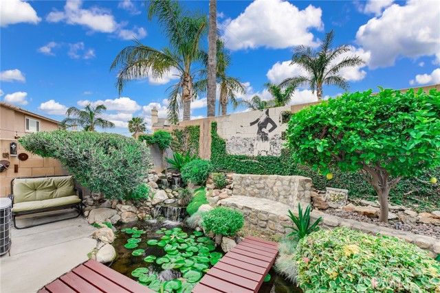 5744 Tamarisk Way, Fontana, CA 92336