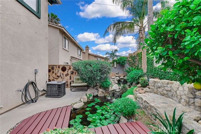 5744 Tamarisk Way, Fontana, CA 92336