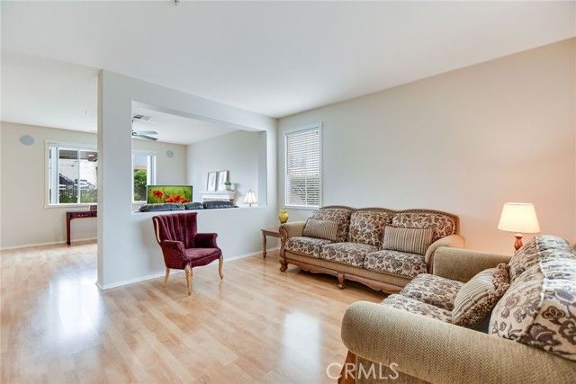 5744 Tamarisk Way, Fontana, CA 92336