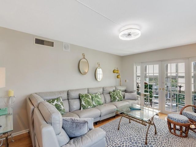 275 Date Palm Road 401, Vero Beach, FL 32963