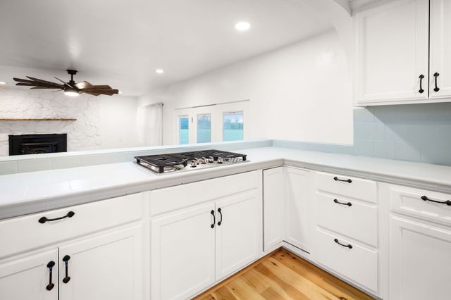 503 Oak Knoll Lane, Elm Mott, TX 76640