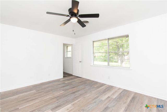 1305 Fairway Drive, Belton, TX 76513