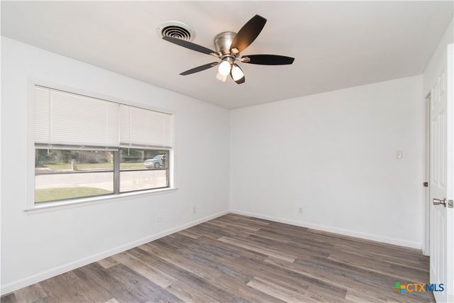1305 Fairway Drive, Belton, TX 76513