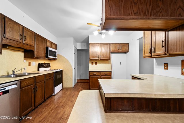 2818 Tyson Pl, Louisville, KY 40218