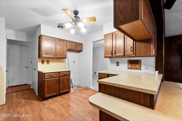 2818 Tyson Pl, Louisville, KY 40218