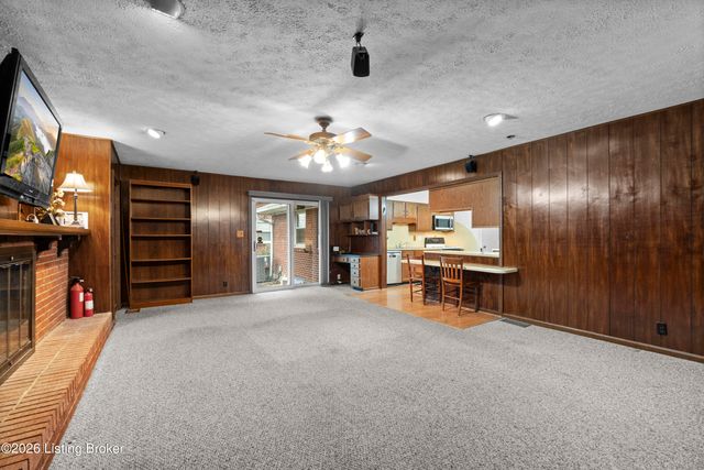 2818 Tyson Pl, Louisville, KY 40218