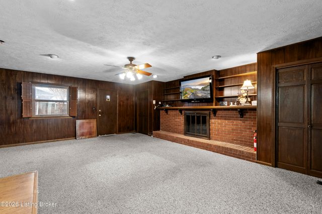 2818 Tyson Pl, Louisville, KY 40218