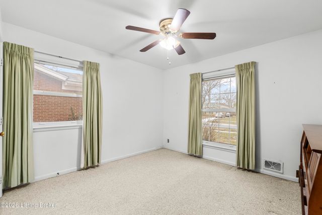 2818 Tyson Pl, Louisville, KY 40218