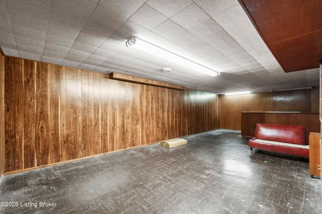 2818 Tyson Pl, Louisville, KY 40218