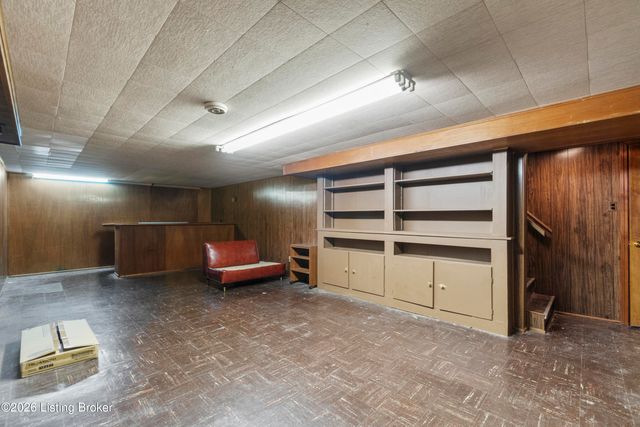 2818 Tyson Pl, Louisville, KY 40218