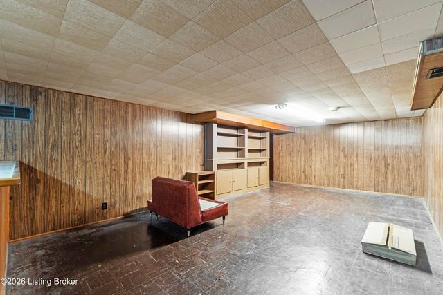 2818 Tyson Pl, Louisville, KY 40218