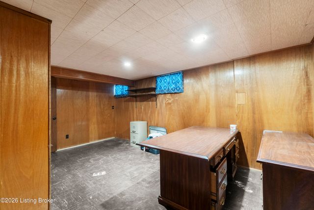 2818 Tyson Pl, Louisville, KY 40218