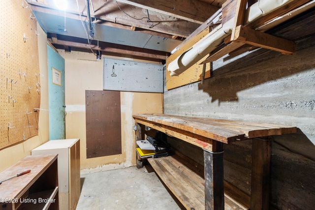 2818 Tyson Pl, Louisville, KY 40218