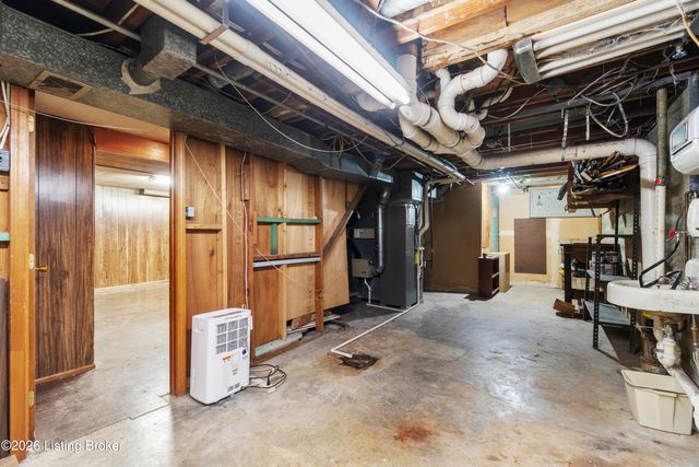 2818 Tyson Pl, Louisville, KY 40218