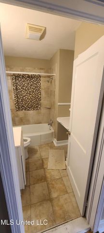 327 Decelle Street, B, Jackson, MS 39216