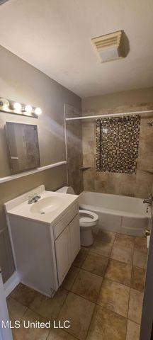 327 Decelle Street, B, Jackson, MS 39216