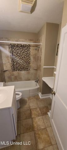 327 Decelle Street, B, Jackson, MS 39216