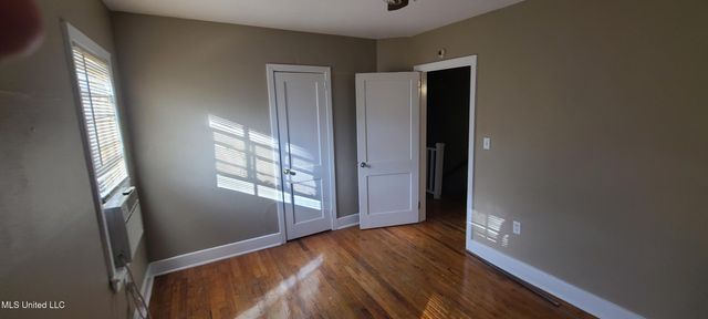 327 Decelle Street, B, Jackson, MS 39216