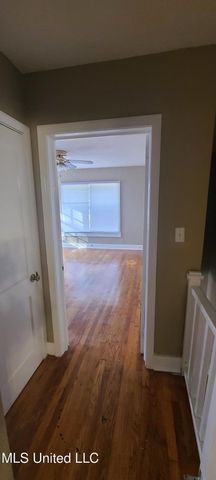 327 Decelle Street, B, Jackson, MS 39216