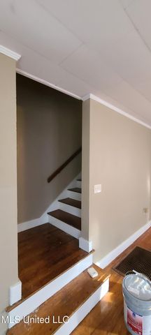 327 Decelle Street, B, Jackson, MS 39216