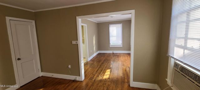 327 Decelle Street, B, Jackson, MS 39216