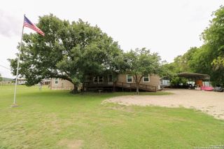 121 Tremper Trl E, Center Point, TX 78010