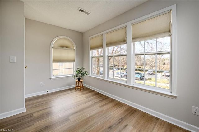 221 Ivy Glen Court, Winston-salem, NC 27127