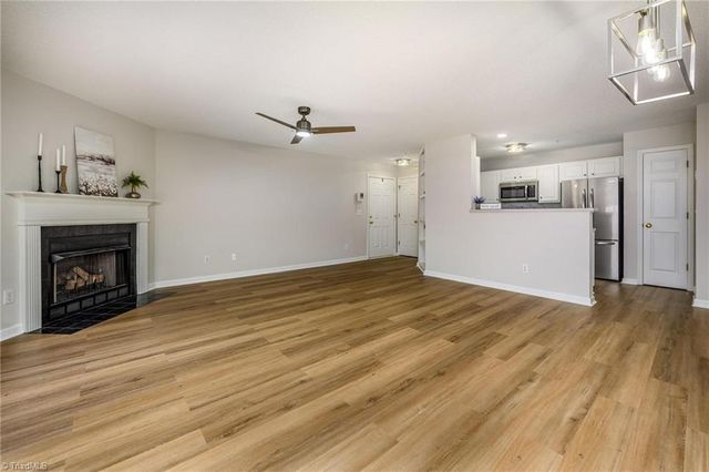 221 Ivy Glen Court, Winston-salem, NC 27127