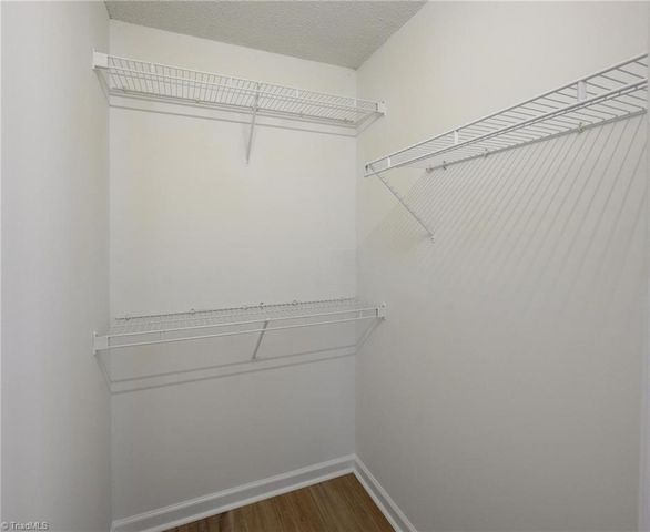 221 Ivy Glen Court, Winston-salem, NC 27127