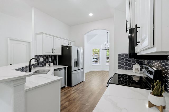 906 Oak Street, Mckinney, TX 75069