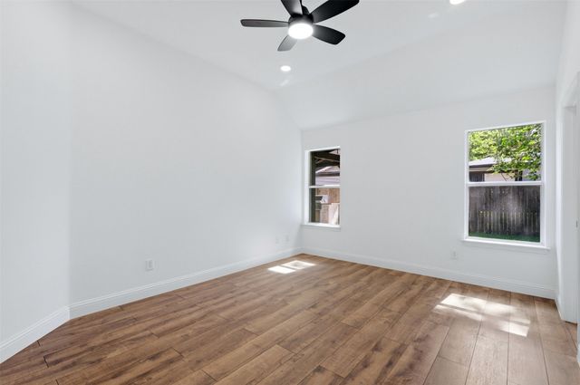 906 Oak Street, Mckinney, TX 75069