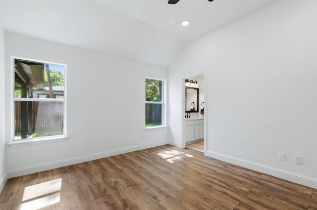 906 Oak Street, Mckinney, TX 75069