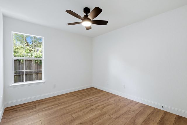 906 Oak Street, Mckinney, TX 75069