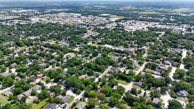 906 Oak Street, Mckinney, TX 75069