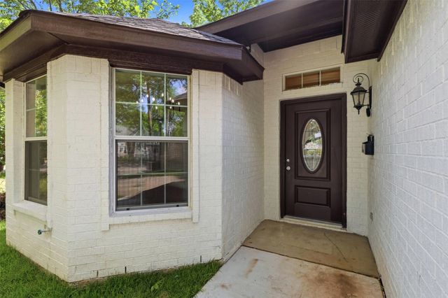 906 Oak Street, Mckinney, TX 75069