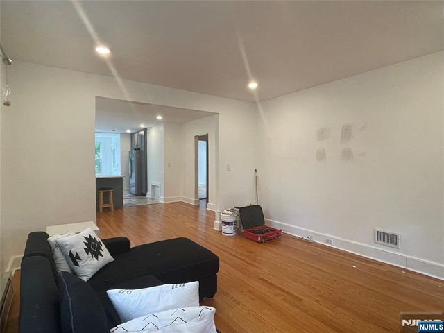 134 Highland Avenue 1, Midland Park, NJ 07432