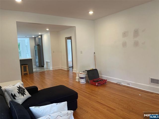 134 Highland Avenue 1, Midland Park, NJ 07432