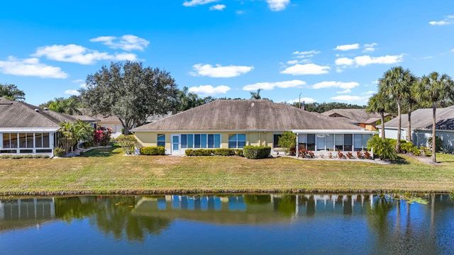 811 STAFFORDSHIRE LANE, Sun City Center, FL 33573