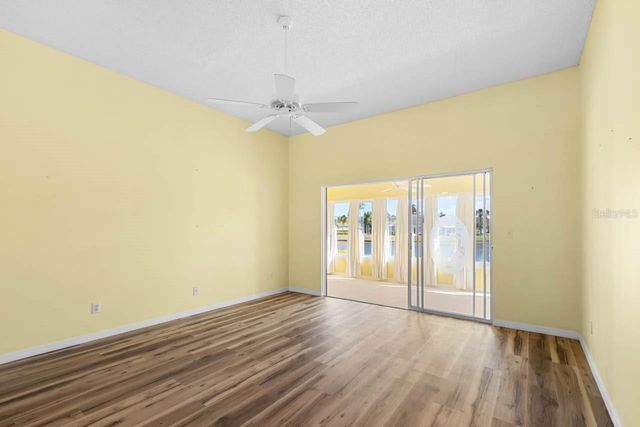 811 STAFFORDSHIRE LANE, Sun City Center, FL 33573