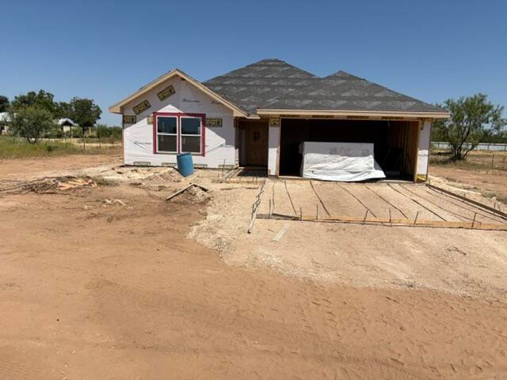Image 1 of property listing at 7848 Evergreen Lane, San Angelo, TX 76901