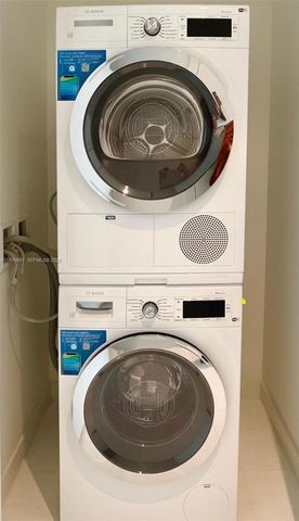 300 Biscayne Boulevard Way 3608W, Miami, FL 33131