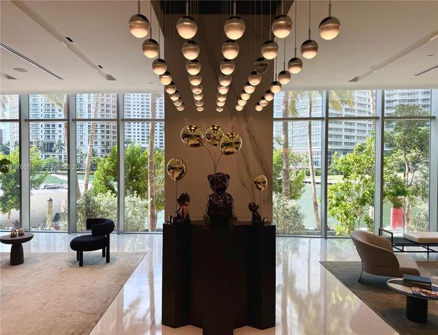 300 Biscayne Boulevard Way 3608W, Miami, FL 33131