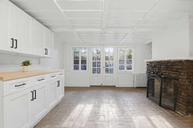 261 Central Street, Rowley, MA 01969