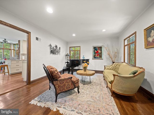 6310 POE RD, Bethesda, MD 20817