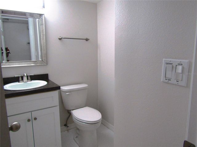 7304 W COUNTRY CLUB DRIVE N 115, Sarasota, FL 34243