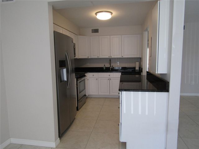 7304 W COUNTRY CLUB DRIVE N 115, Sarasota, FL 34243