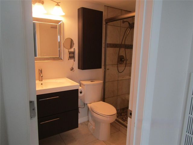 7304 W COUNTRY CLUB DRIVE N 115, Sarasota, FL 34243