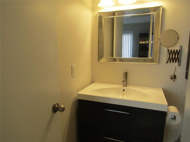 7304 W COUNTRY CLUB DRIVE N 115, Sarasota, FL 34243